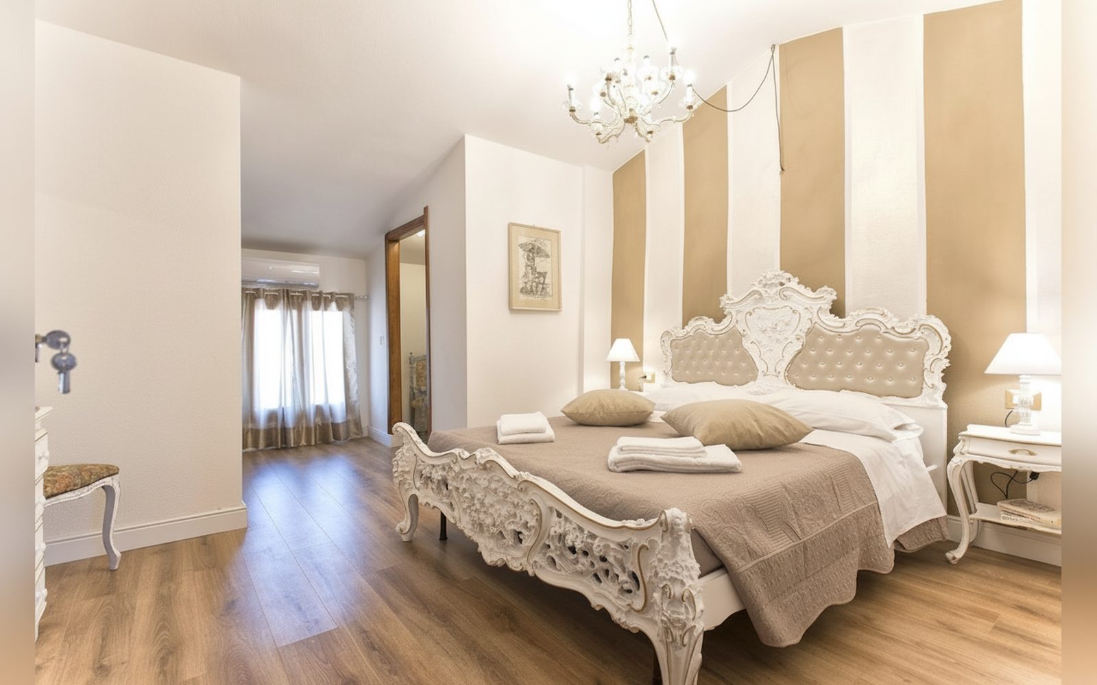 Camera matrimoniale con letto in stile — Casal Paternò